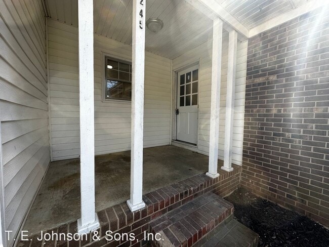 Building Photo - 4 br, 2 bath House - 1245 Jonestown Road