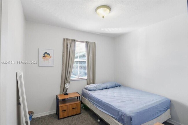 Building Photo - 10891 SW 88th Terrace