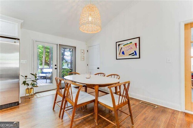 Building Photo - 2357 Cortez Way NE