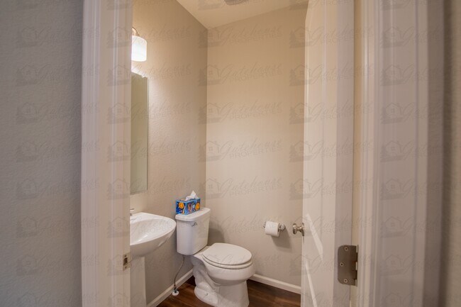 Building Photo - 10294 E 59th Ave
