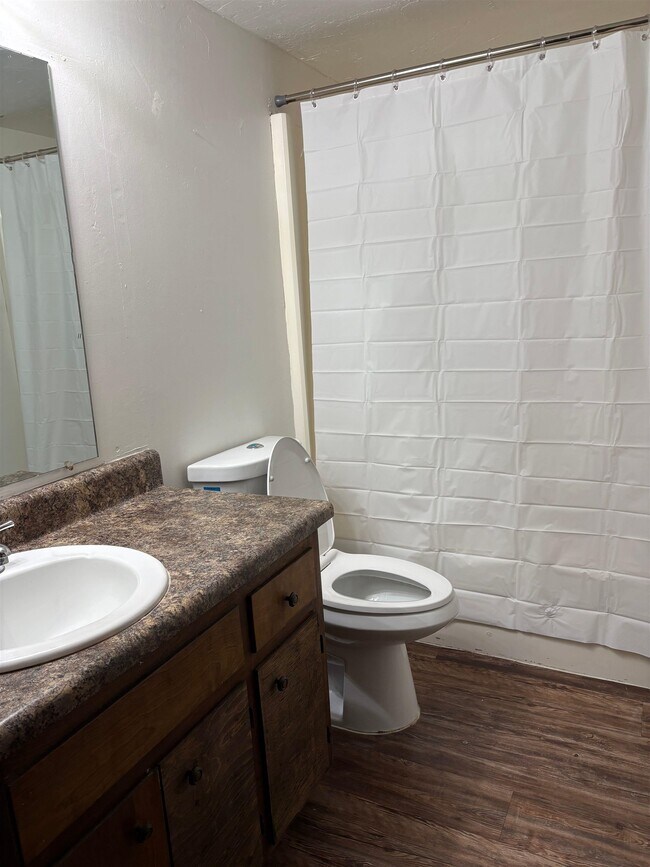 Building Photo - 3743 Donovan Dr