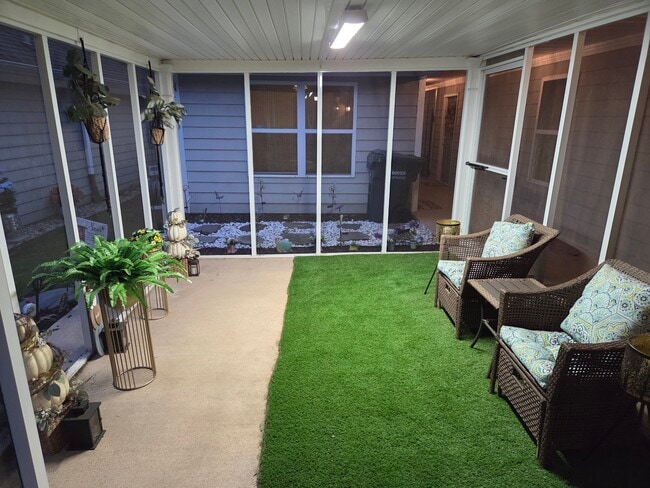 Building Photo - 125 Cottage Club Dr