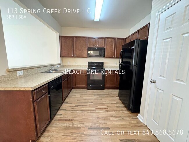 Building Photo - 113 Spring Creek Dr
