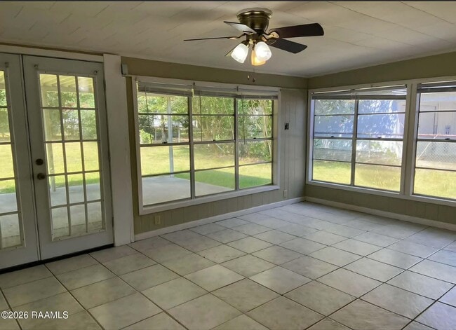 Building Photo - 617 Chickasaw Dr