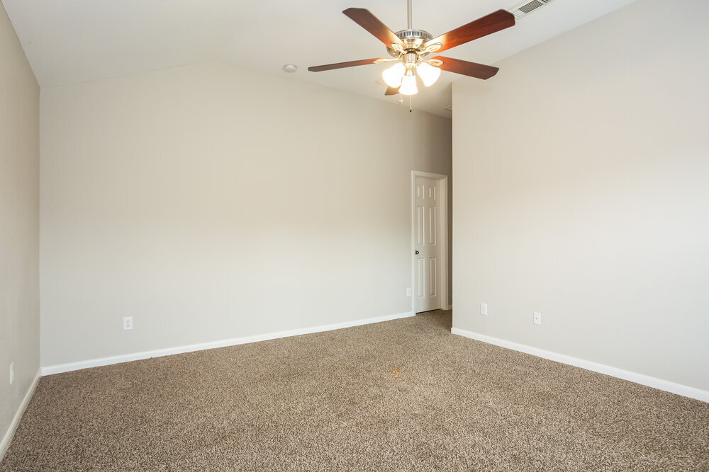 Building Photo - 2039 Diamond Crest Dr