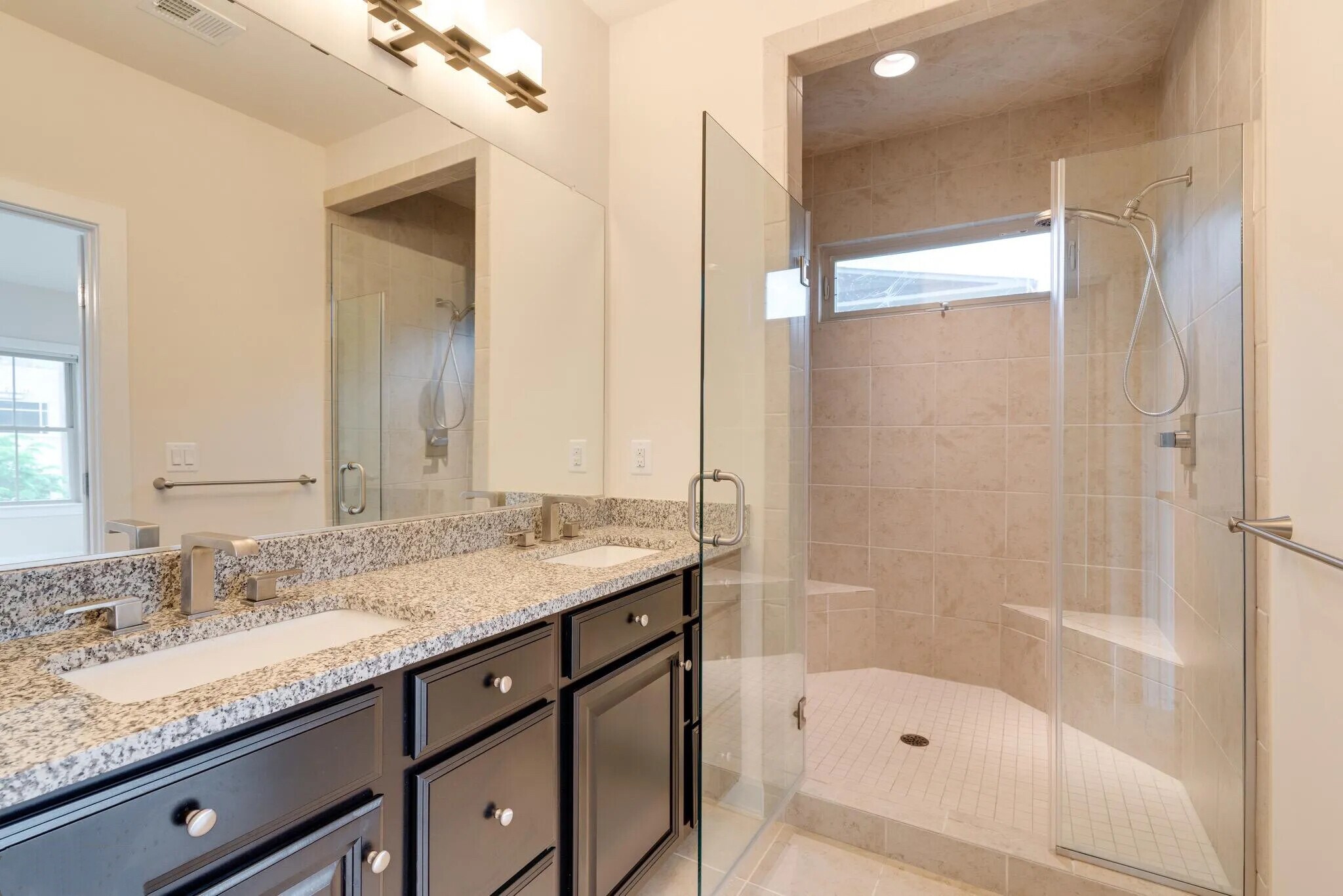 primary bathroom 1 - 7200 Holywell Lane