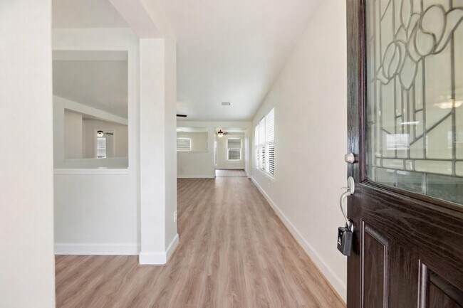 Building Photo - 18110 Jills Way Ln