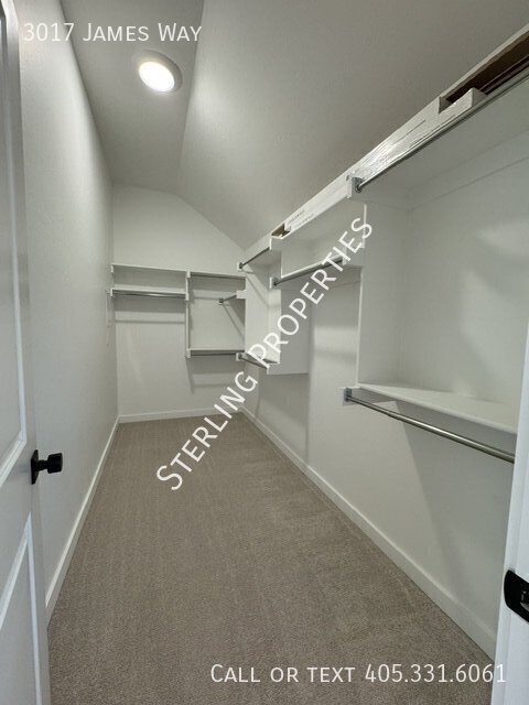 Building Photo - 3017 James Way
