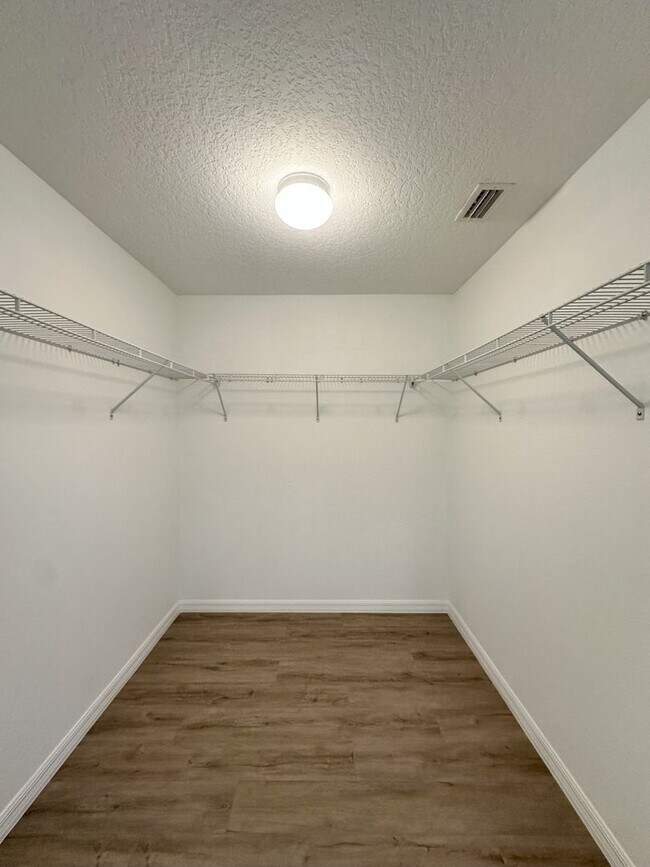 Building Photo - Move-In Ready Rental with Stylish Updates!
