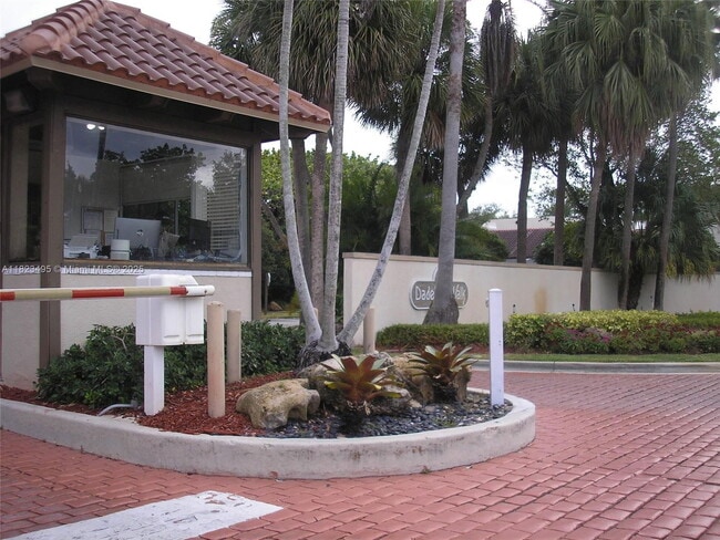 Primary Photo - 8129 SW 87th Terrace