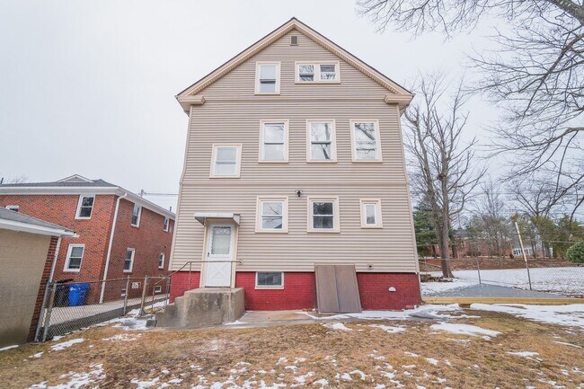 Building Photo - 848 Smith St