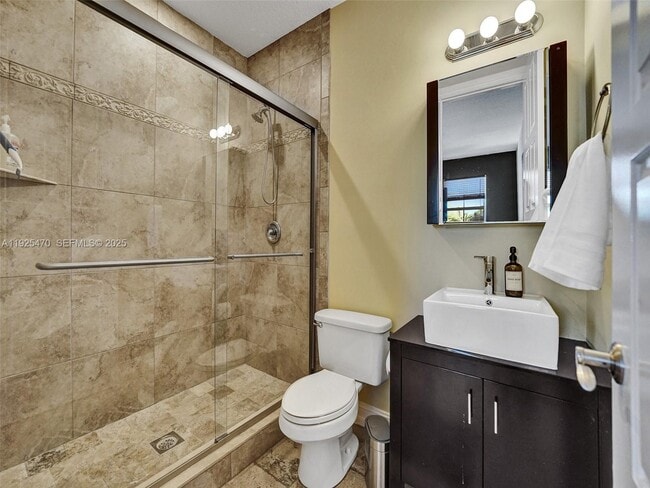 Building Photo - 2356 Wilton Dr