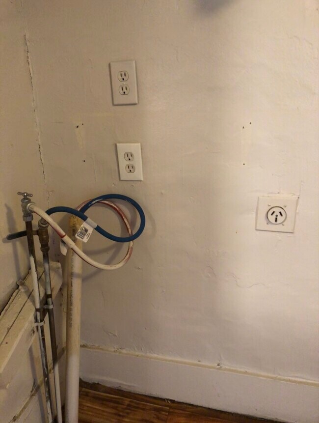 Building Photo - 1115 NW 9th St