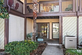 Building Photo - 17620 Front Beach Rd