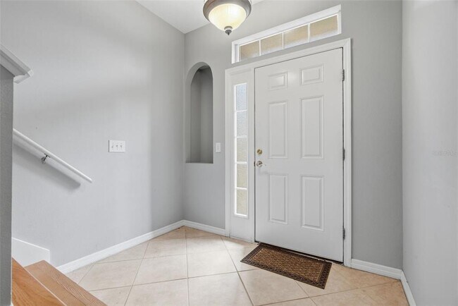 Building Photo - 3011 Pointeview Dr
