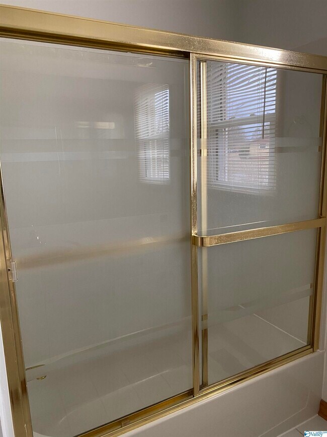 Building Photo - 4211 Tee Jay Dr NW