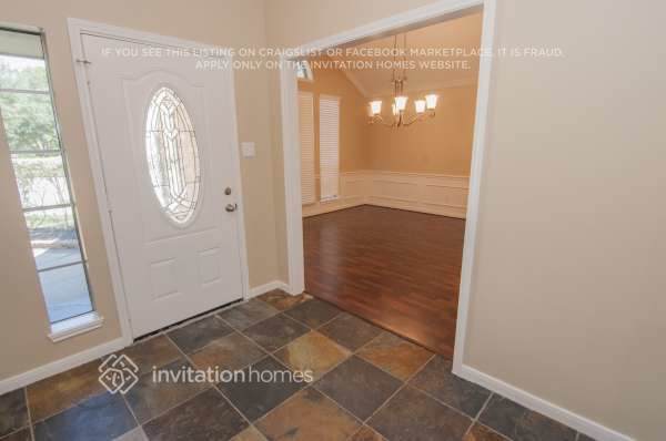 Building Photo - 2113 Pleasant Valley Dr