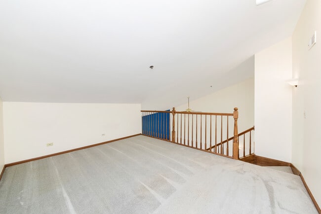 Building Photo - 5S510 Scots Dr