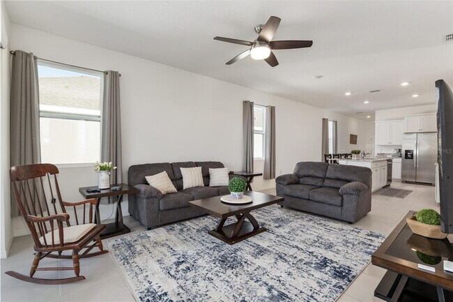 Building Photo - 3 Bedrooms | 2 Bathrooms | 2-Car Garage | Fully Fenced Yard