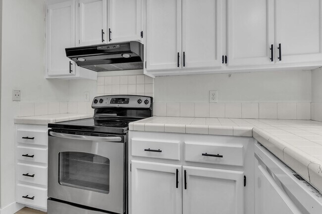 Building Photo - 3097 W Cheryllyn Ln