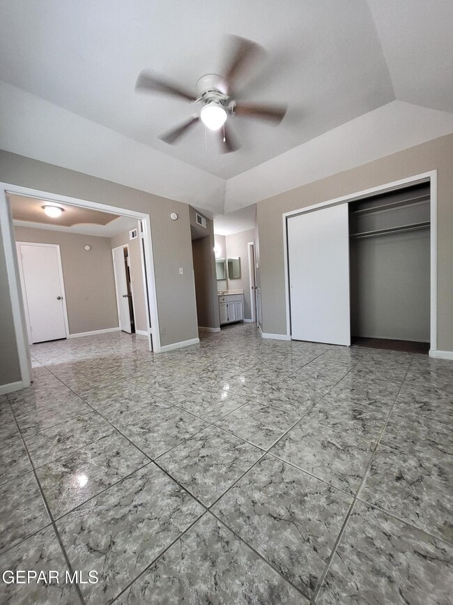 Building Photo - 1802 Frank Sinatra Pl