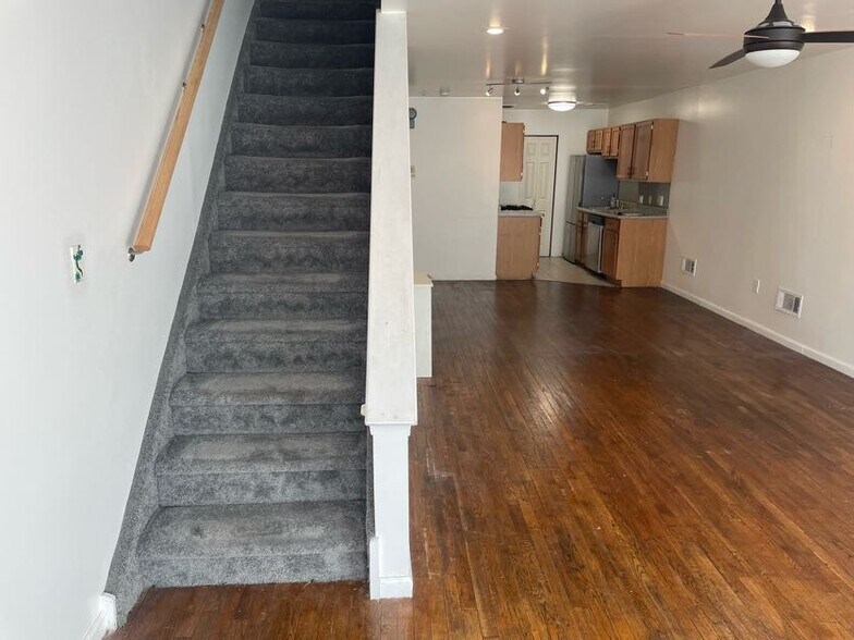 Primary Photo - 928 E Passyunk Ave