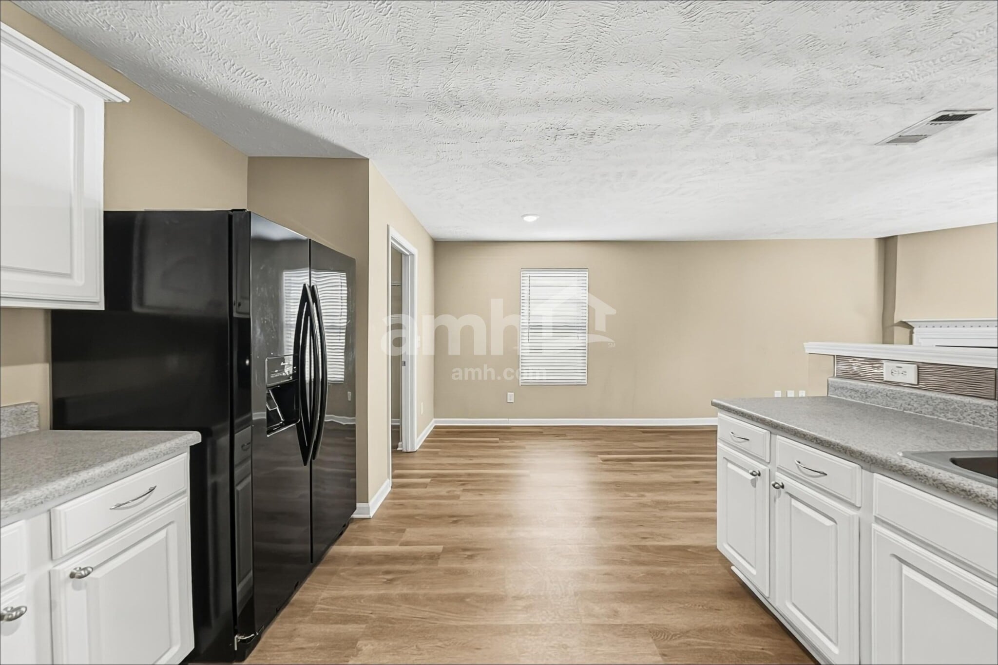 Building Photo - 424 Elderberry Way