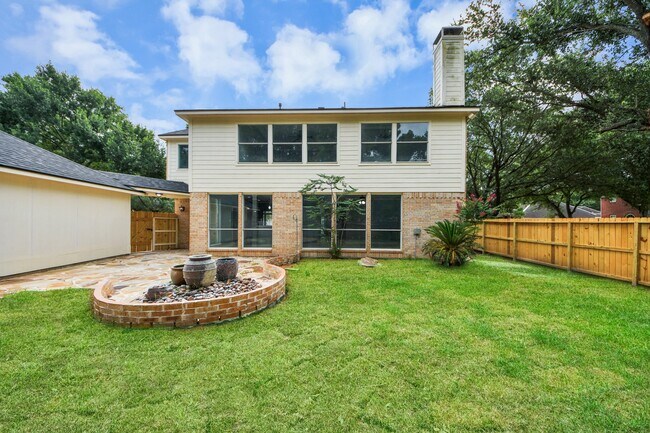 Building Photo - 16203 Broken Timber Cir