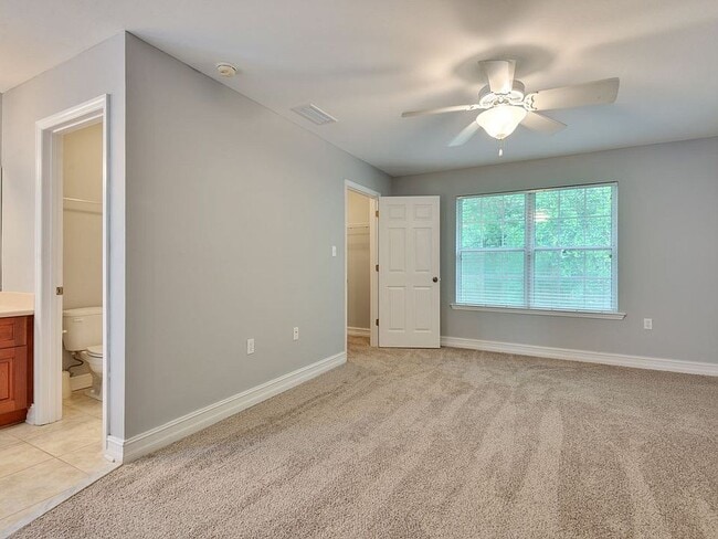 Building Photo - 1537 Crescent Hills Dr