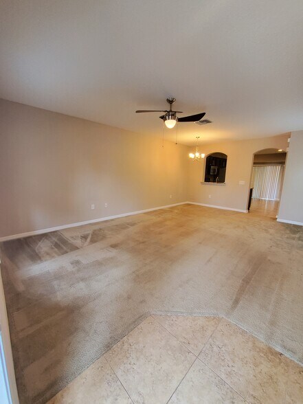 Building Photo - 15932 Stable Run Dr