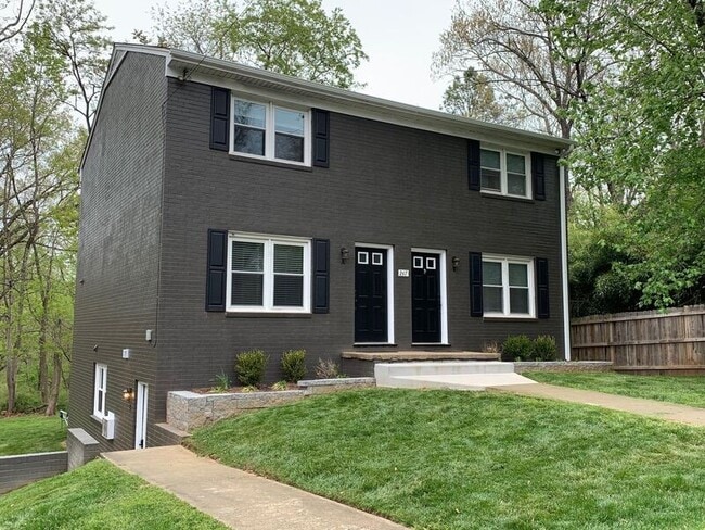 Primary Photo - 247 Stribling Ave