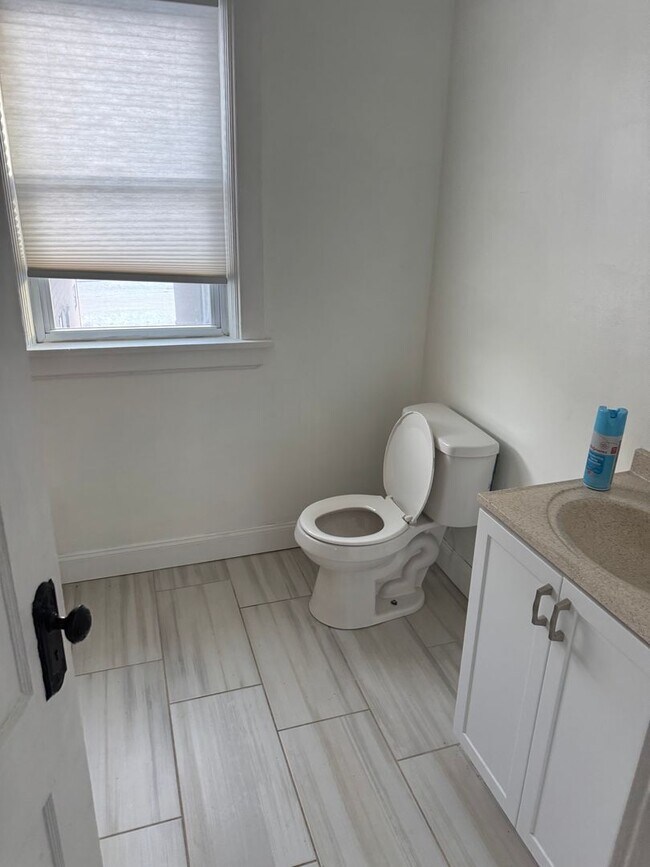 Building Photo - 225 Liberty St