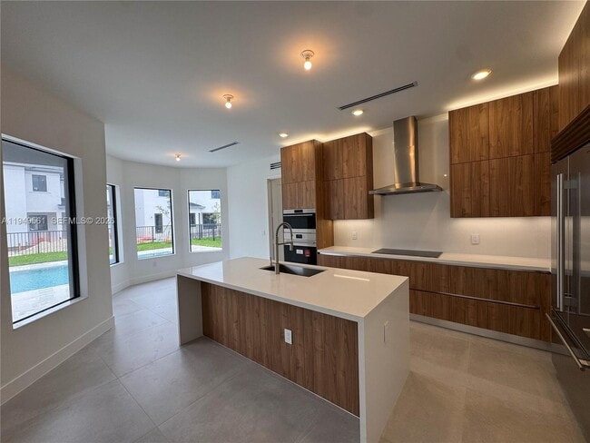 Building Photo - 19749 NE 16th Pl