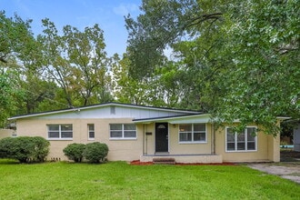 Building Photo - 6511 Burgundy Rd S