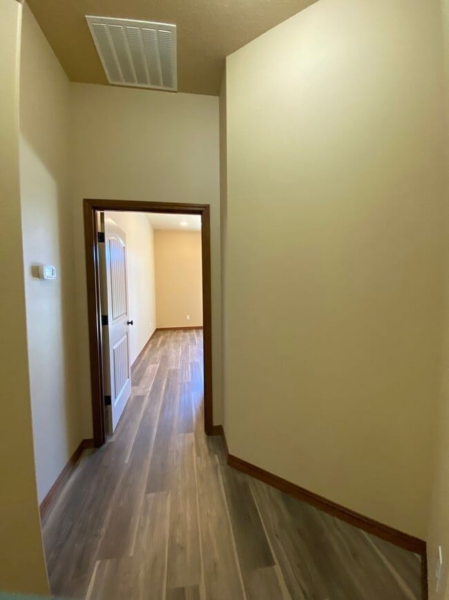 Building Photo - Beautiful, One Level Living in South Richland!