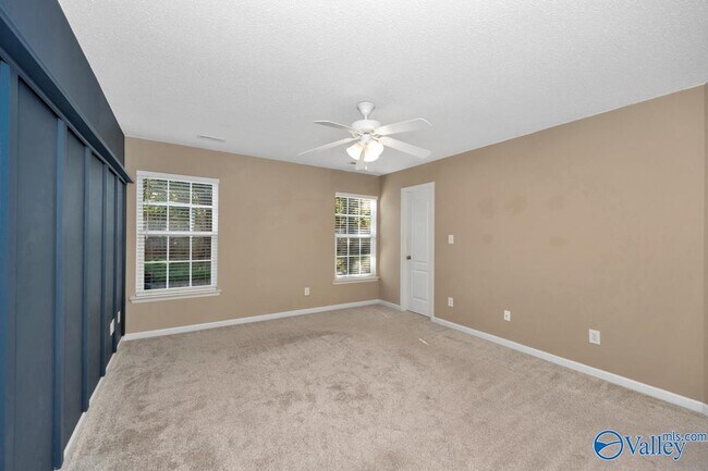 Building Photo - 247 De Jan Rd