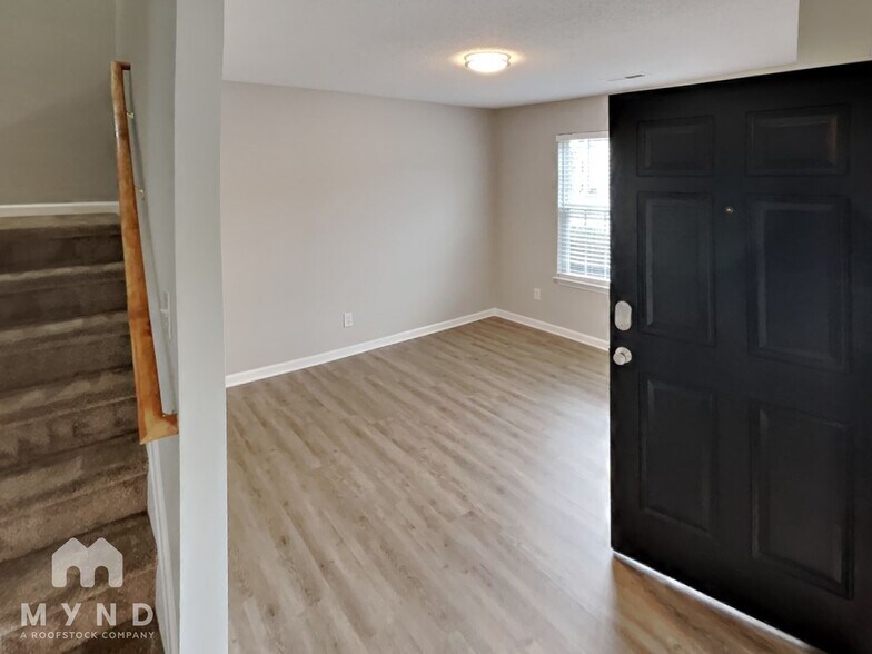Building Photo - 4702 Mallard Creek Dr