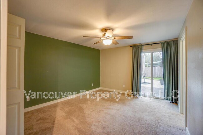 Building Photo - 12509 NE 35th St