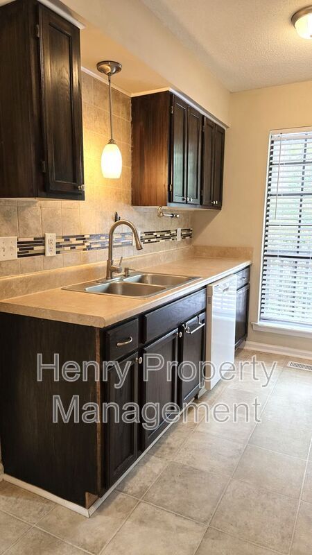 Building Photo - 4265 The Oaks Dr