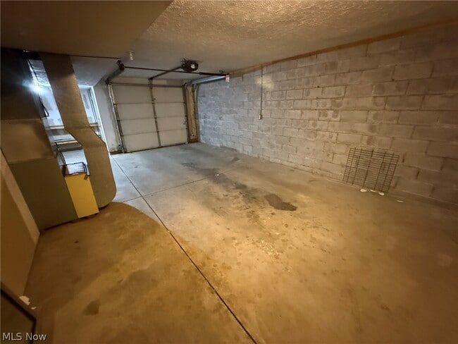 Building Photo - 604 Harger St