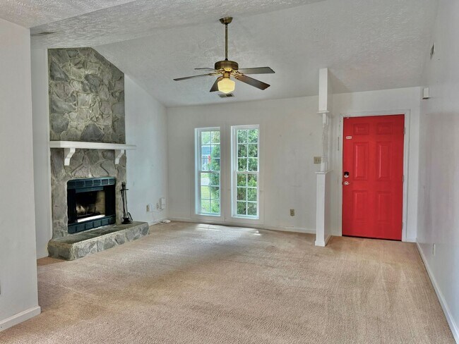 Building Photo - Rent now, buy later