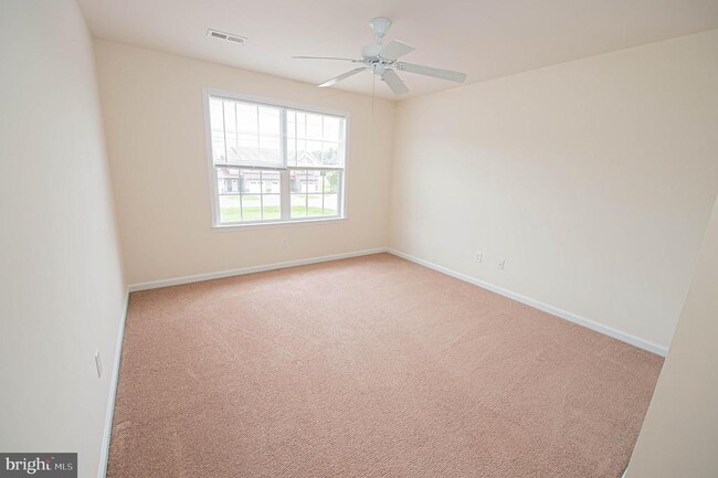 Building Photo - 438 Parkview Ct