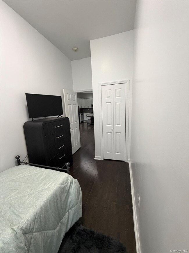 Building Photo - 509 E 183rd St