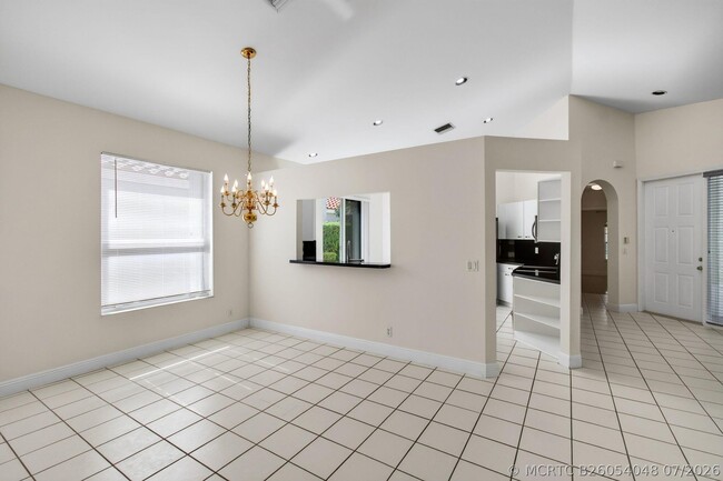 Building Photo - 5225 Brookview Dr