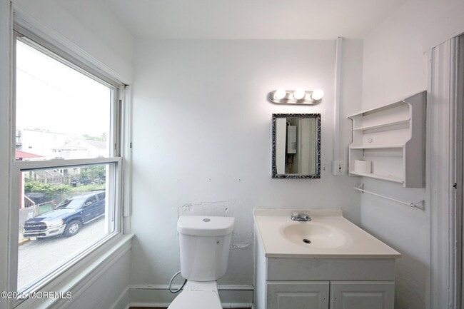 Building Photo - 48 Barberie Ave