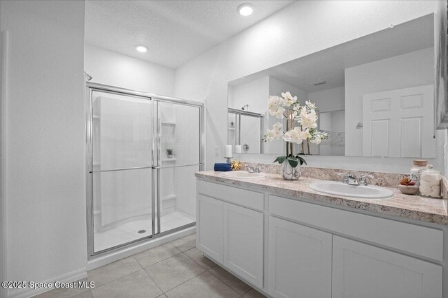 Building Photo - 1854 Capital Dr SE