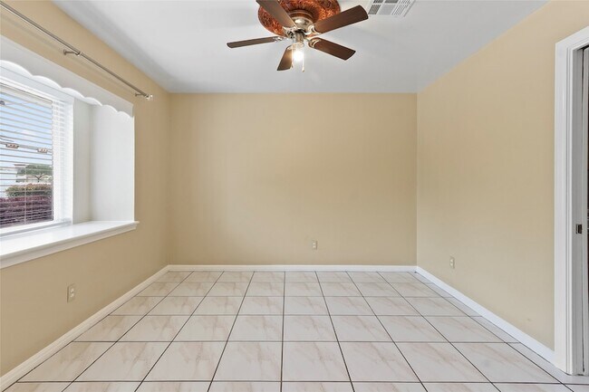 Building Photo - 12303 Barryknoll Ln