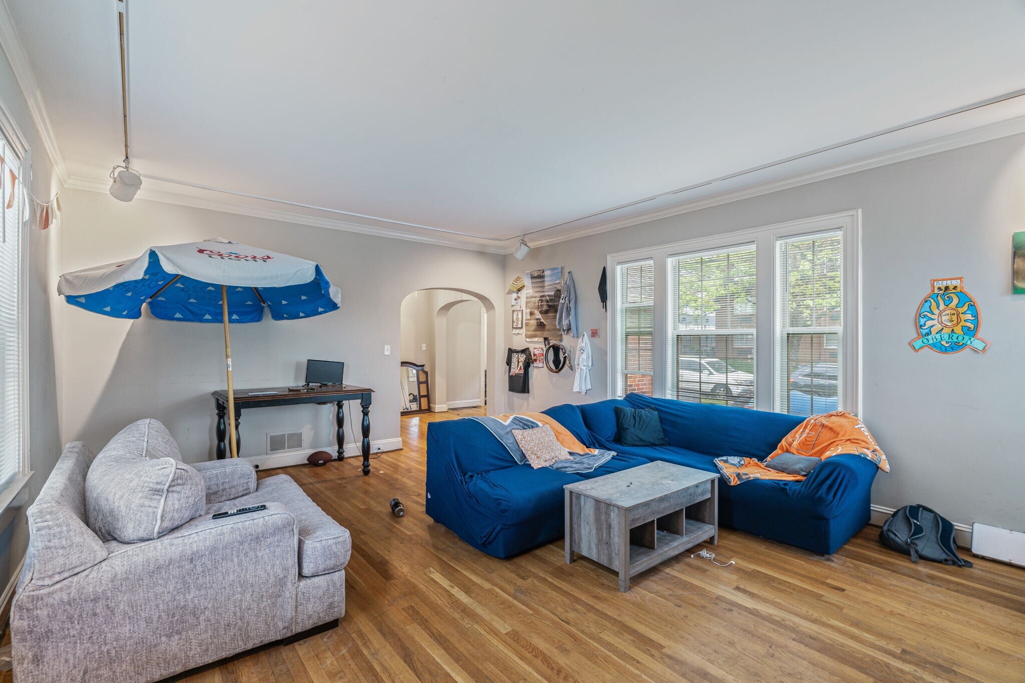 Building Photo - 1606 Laurel Ave