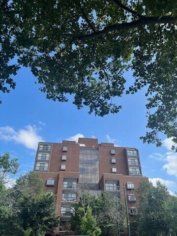 Building Photo - 1265 Beacon St