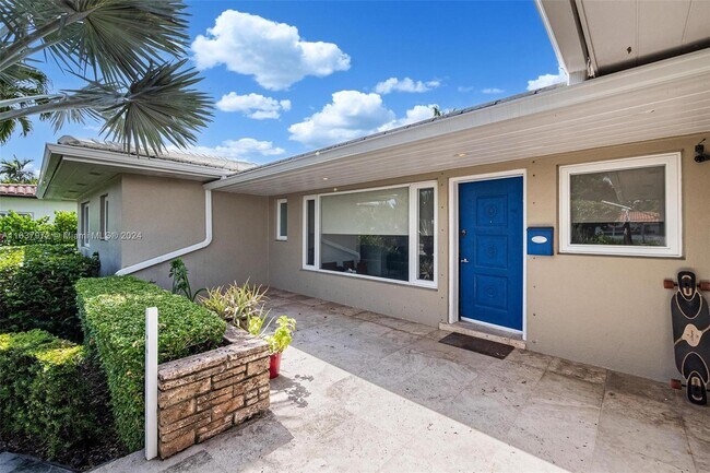 Building Photo - 1250 95th St